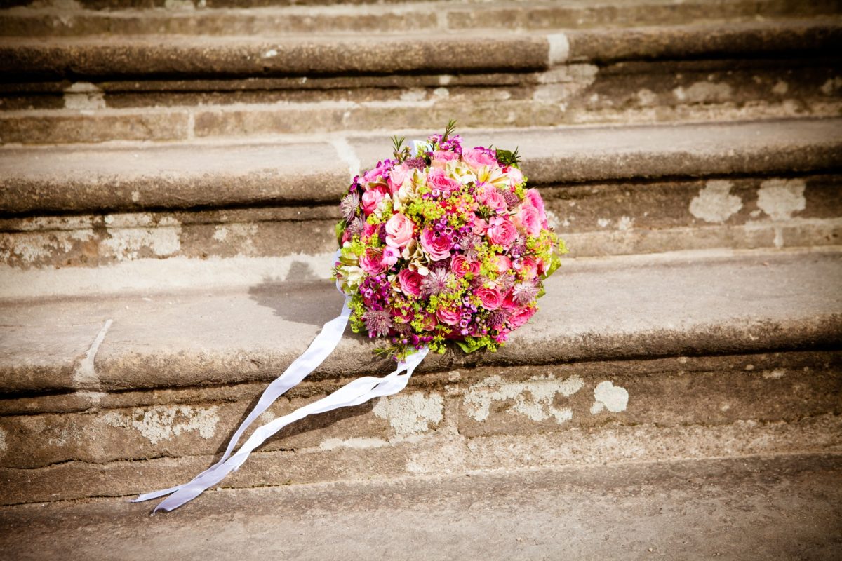 bouquet da sposa fucsia e verde